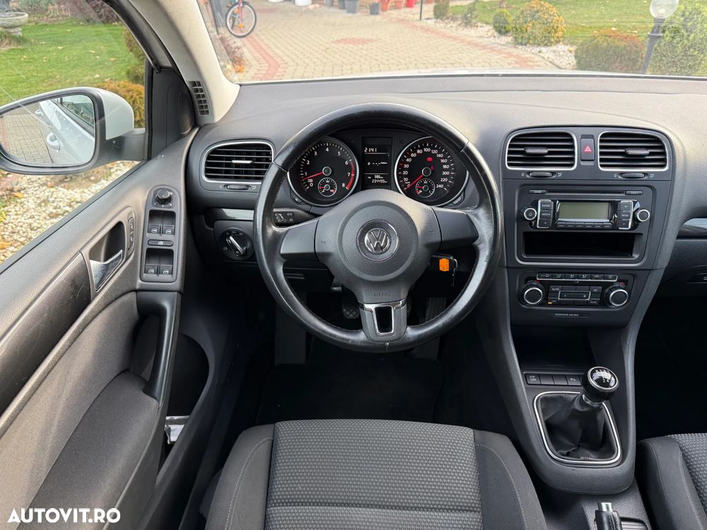 Volkswagen Golf 1.6 Comfortline - 27