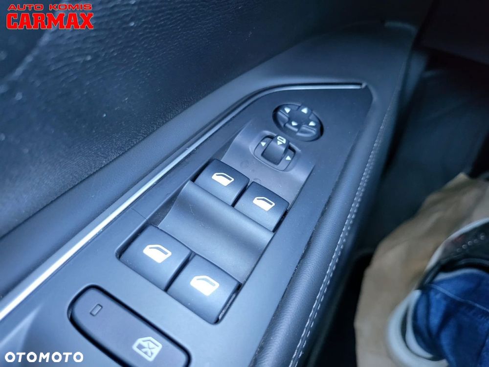 Peugeot 5008 - 23