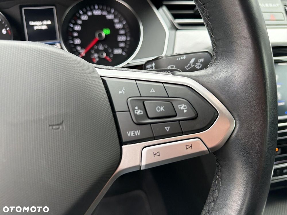 Volkswagen Passat 1.5 TSI EVO Business DSG - 25