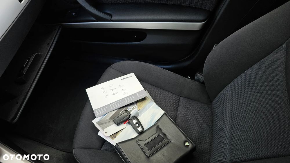 BMW Seria 3 320d - 15