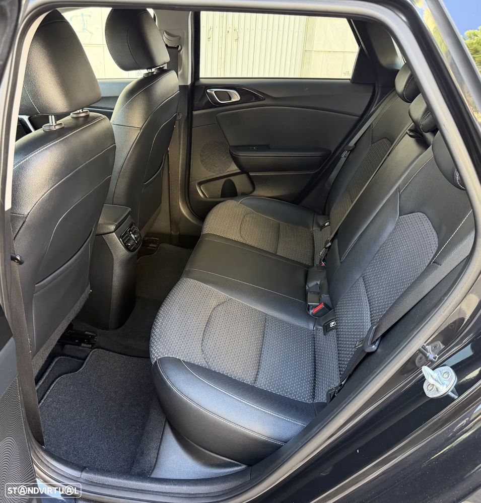 Kia Ceed SW 1.0 T-GDi TX+SRF - 23