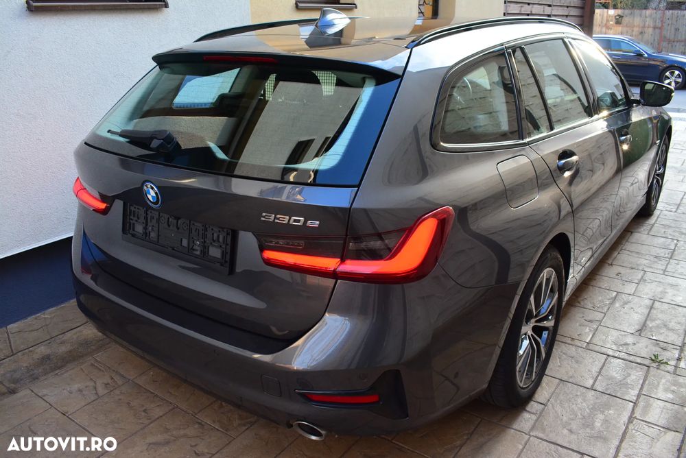 BMW Seria 3 330e Aut. Sport Line - 7