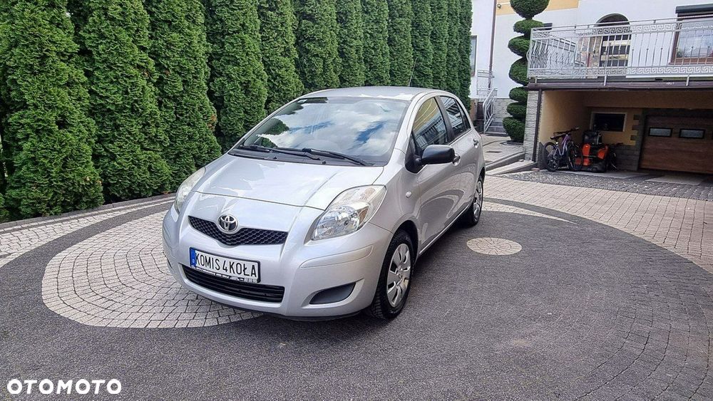 Toyota Yaris - 8
