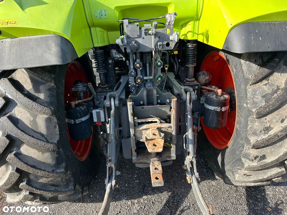 Claas Arion 620 - 11