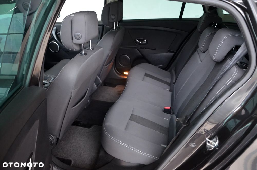 Renault Megane TCe 130 Expression - 24