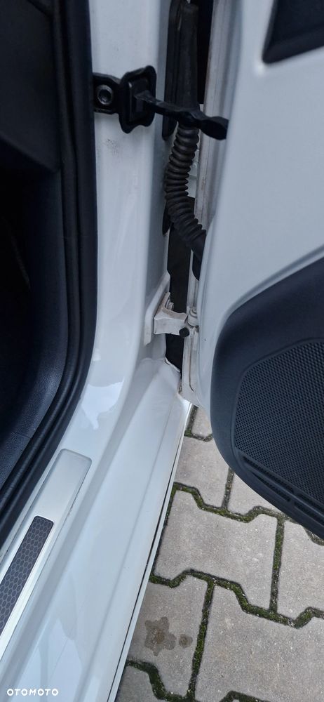 Volkswagen up! GTI - 23