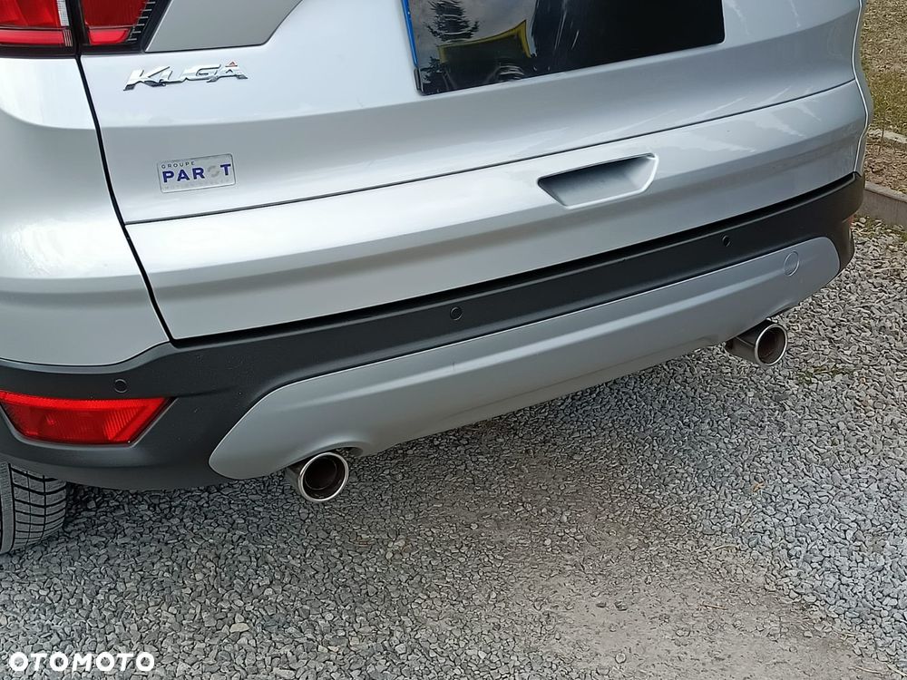 Ford Kuga 2.0 TDCi 2x4 Titanium - 14