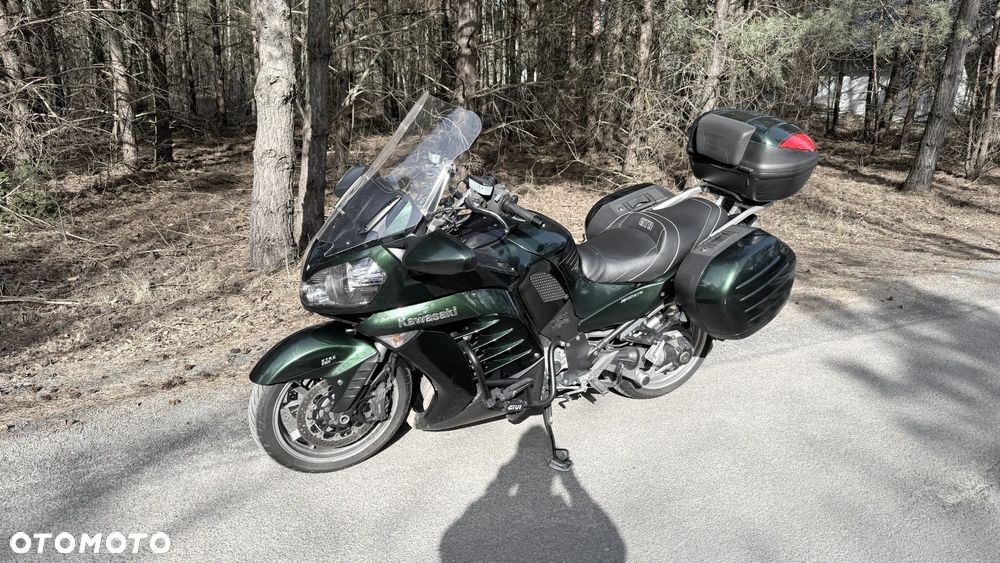 Kawasaki GTR - 10