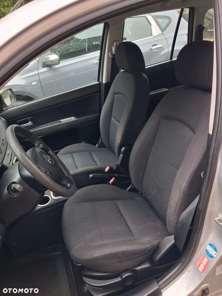 Mazda 2 - 9