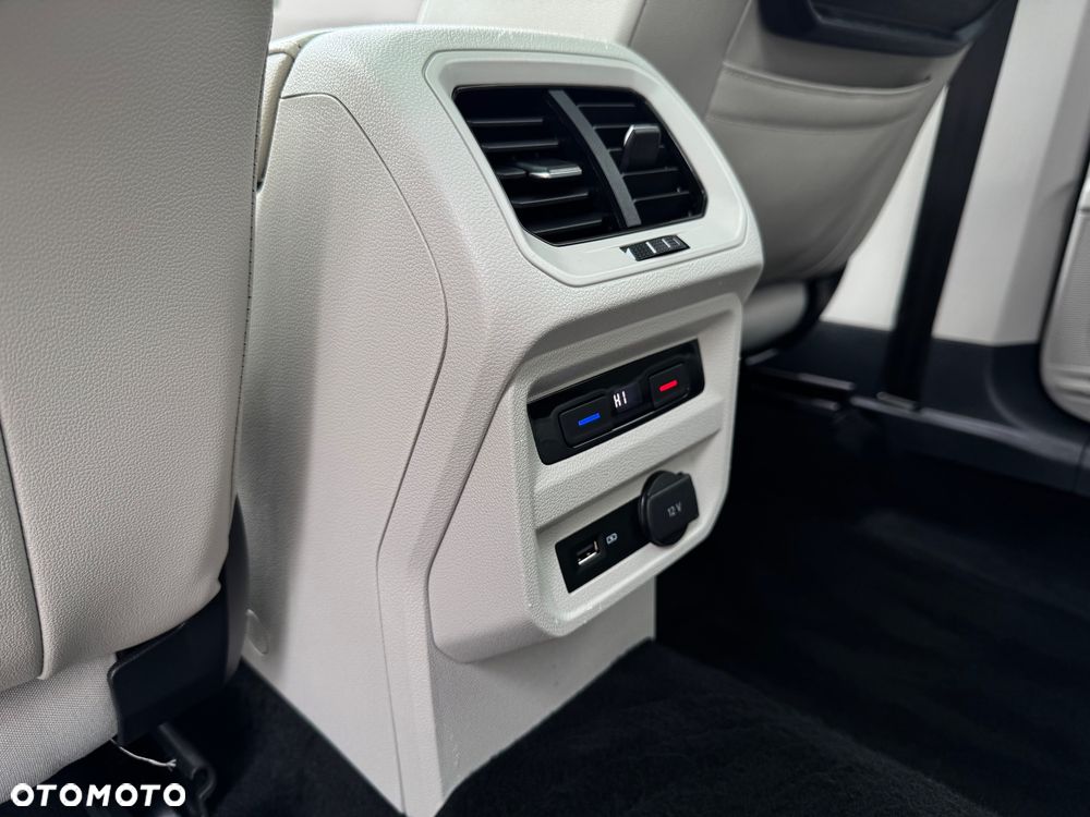 Volkswagen Tiguan - 24