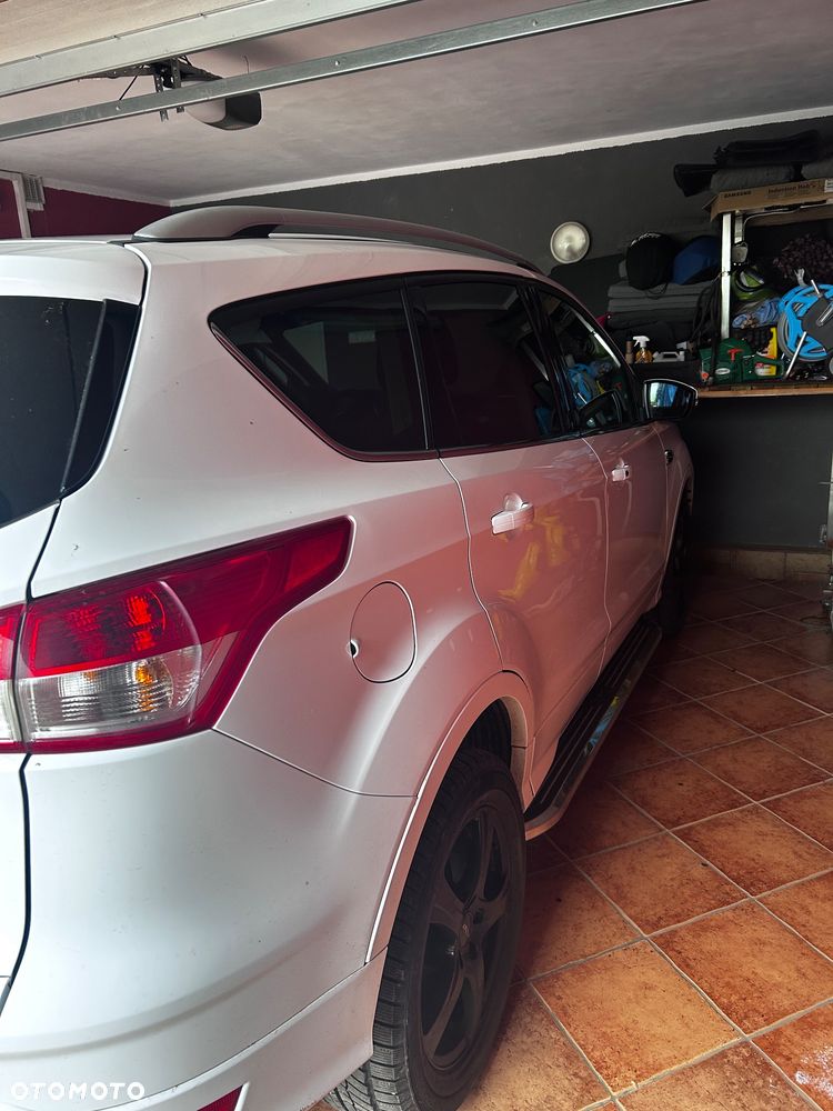 Ford Kuga 2.0 TDCi 4WD Trend - 3