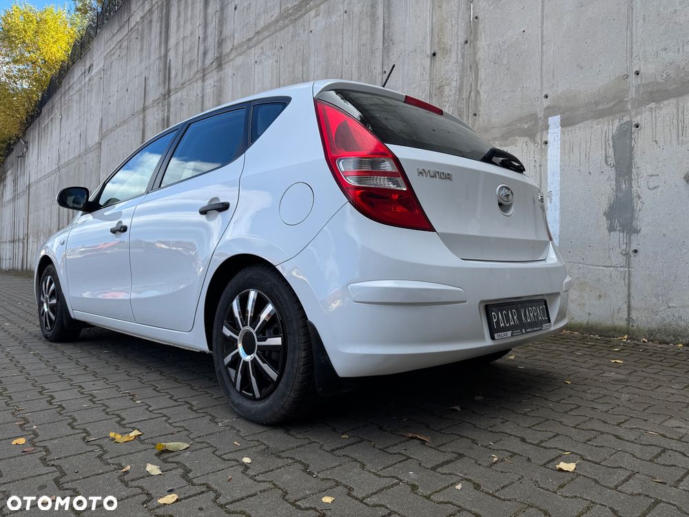 Hyundai i30 1.4 Classic + - 27