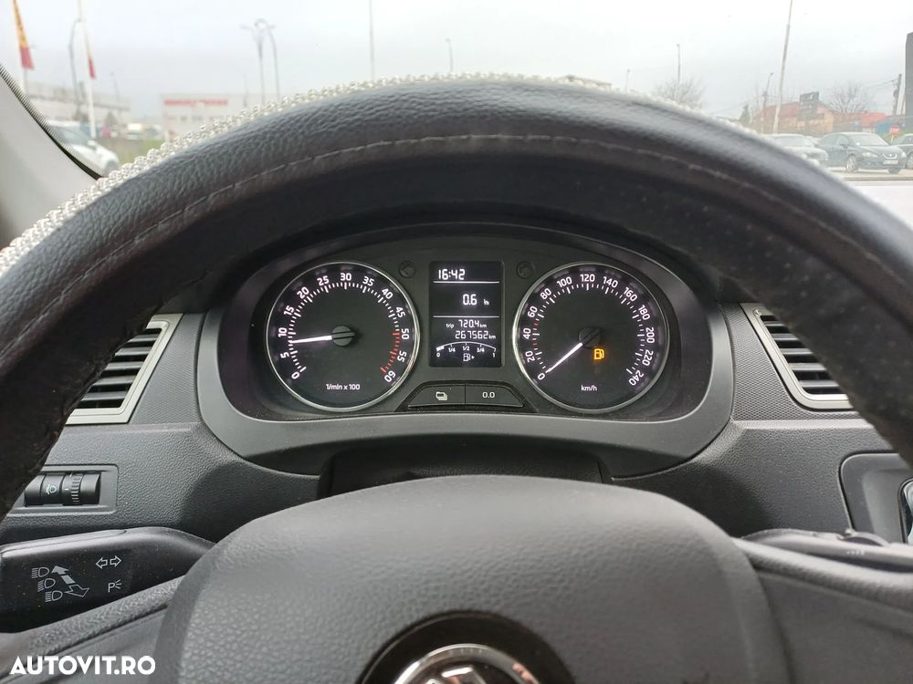 Skoda RAPID 1.6 TDI Ambition - 8