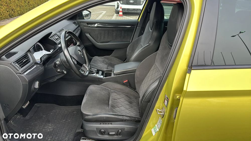 Skoda Superb 2.0 TDI SCR 4x4 Sportline DSG - 9