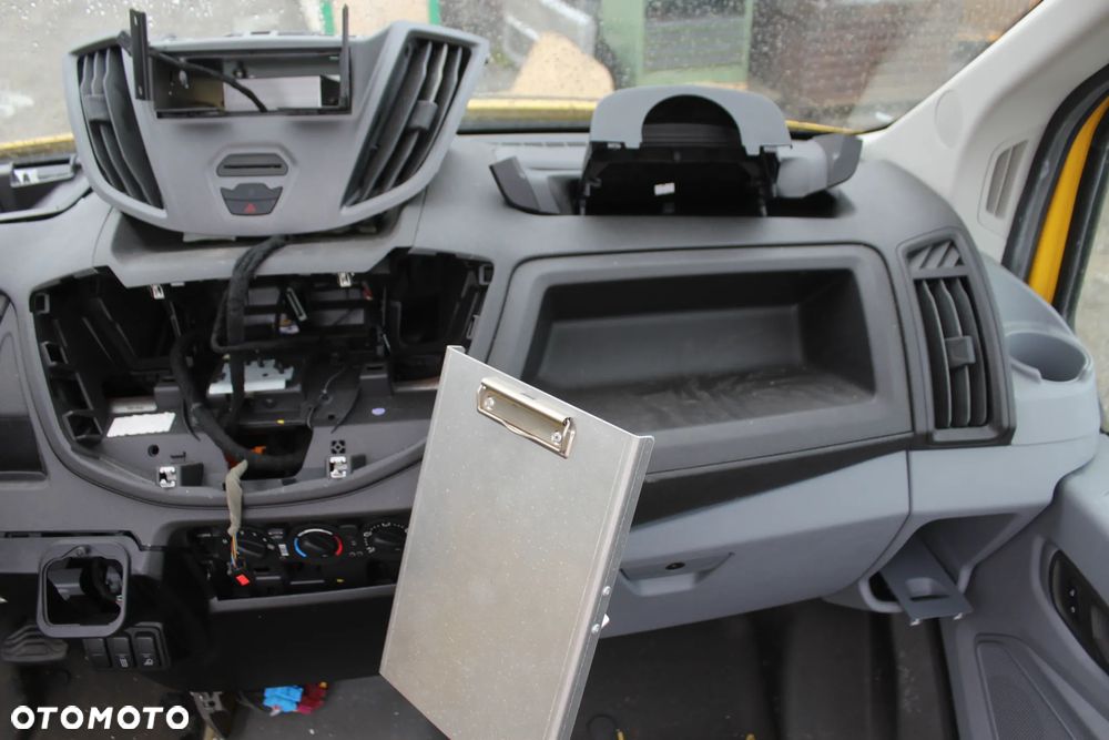 Ford Transit - 17