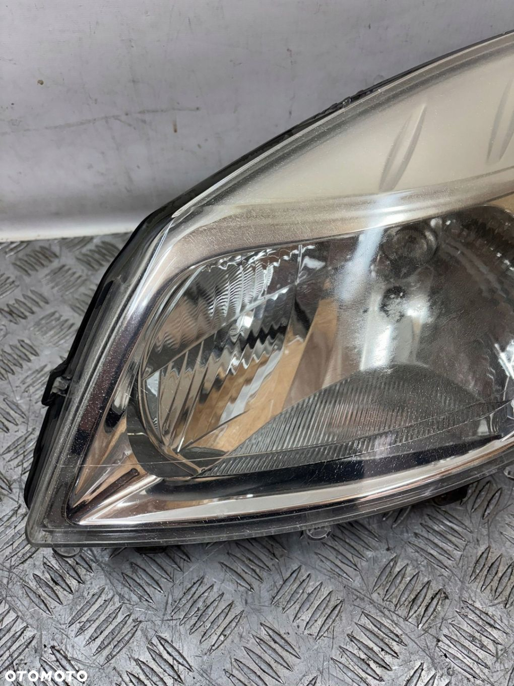 REFLEKTOR LAMPA LEWA DACIA SANDERO I 08-12 - 4