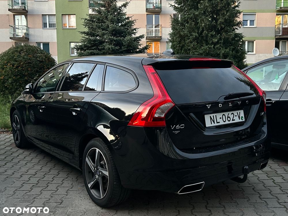 Volvo V60 D4 Drive-E R-Design Momentum - 1