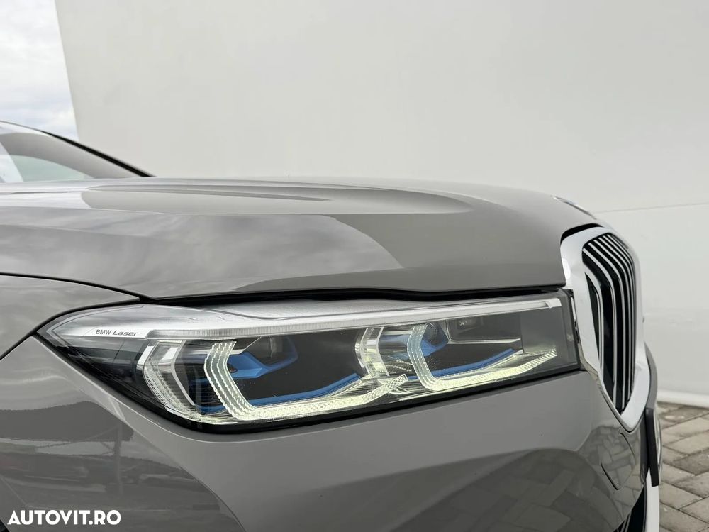 BMW Seria 7 730d xDrive MHEV - 13