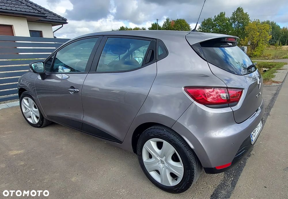 Renault Clio 1.2 16V 75 Experience - 18