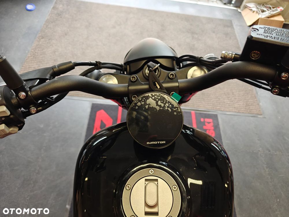 QJMOTOR SRV 125V - 8