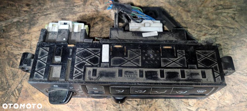 PANEL KLIMATYZACJI NISSAN PRIMERA P10 - 2