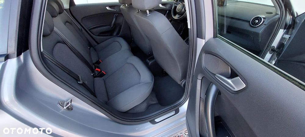 Audi A1 Sportback 1.2 TFSI S line Sportpaket - 26