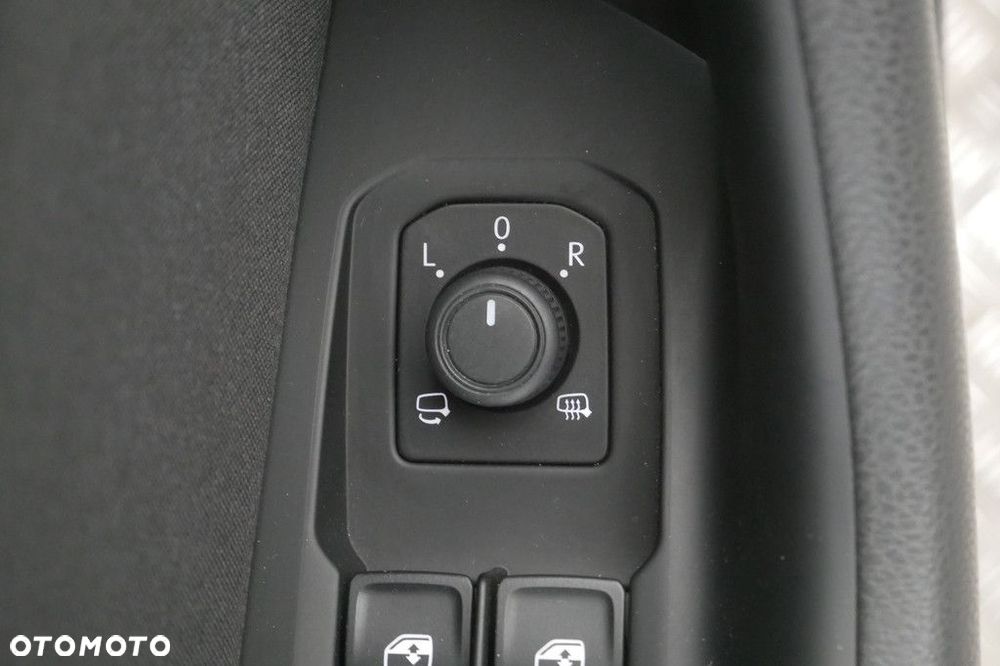Volkswagen Passat Variant 2.0 TSI Business DSG - 26