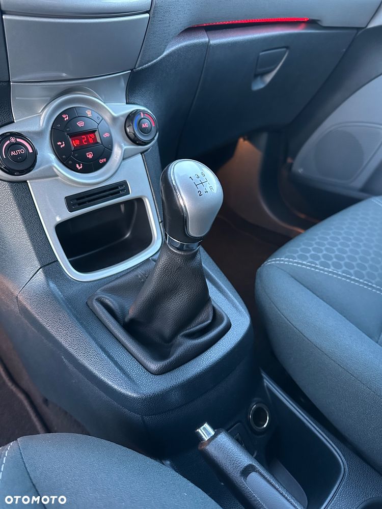 Ford Fiesta 1.25 Viva - 33