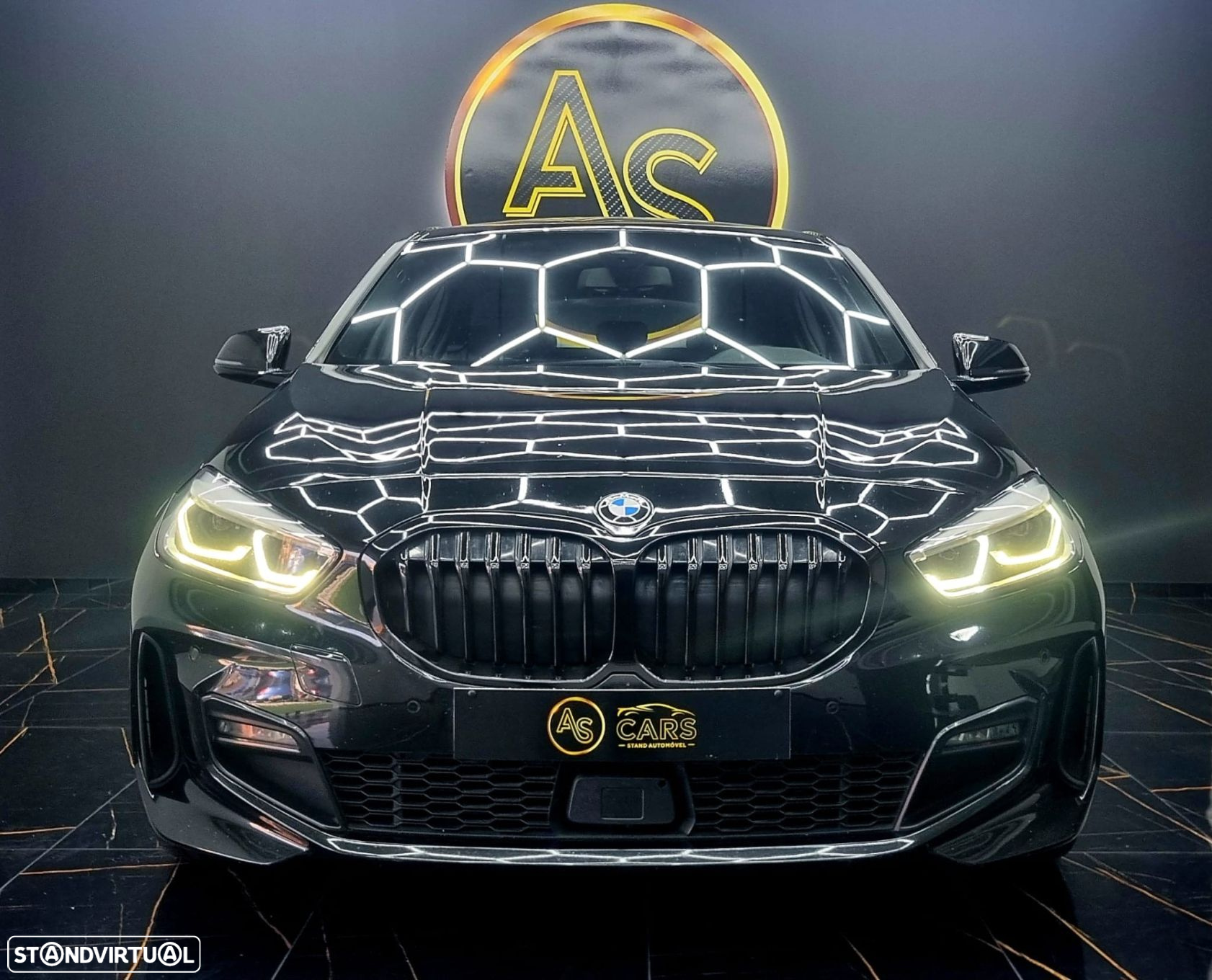 BMW 118 d Pack Desportivo M - 18