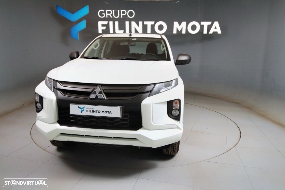 Mitsubishi L200 2.3 DI-D CD Invite 4WD - 10