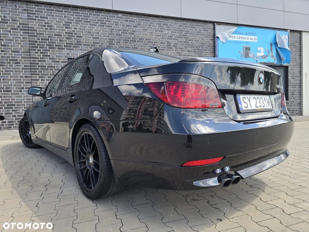 BMW Seria 5 525i - 10