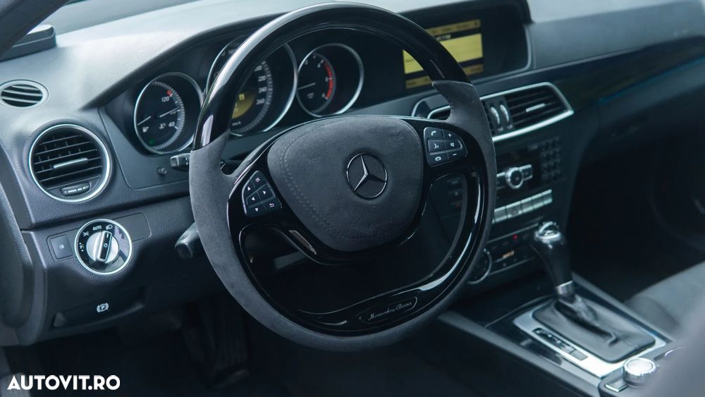 Mercedes-Benz C 220 d 4MATIC Aut. - 16