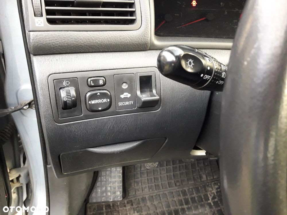 Toyota Corolla 1.6 VVT-i Dynamic - 8