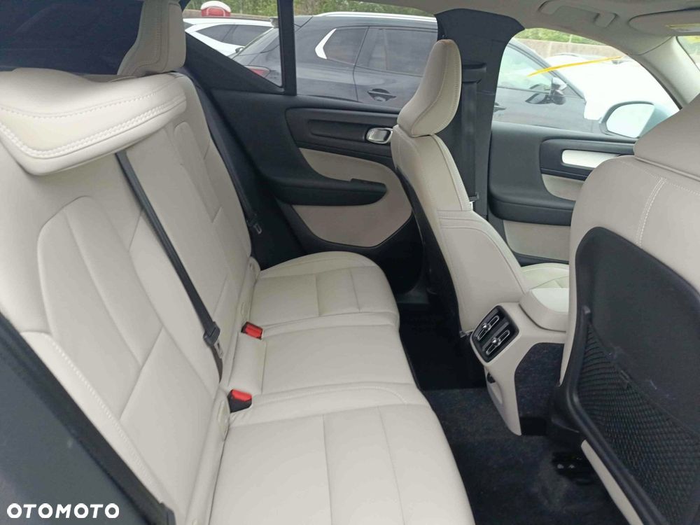 Volvo XC 40 T5 AWD Geartronic Momentum - 10