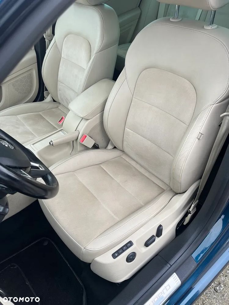 Skoda Superb 2.0 TDI 4x4 Platinum Outdoor DSG - 13