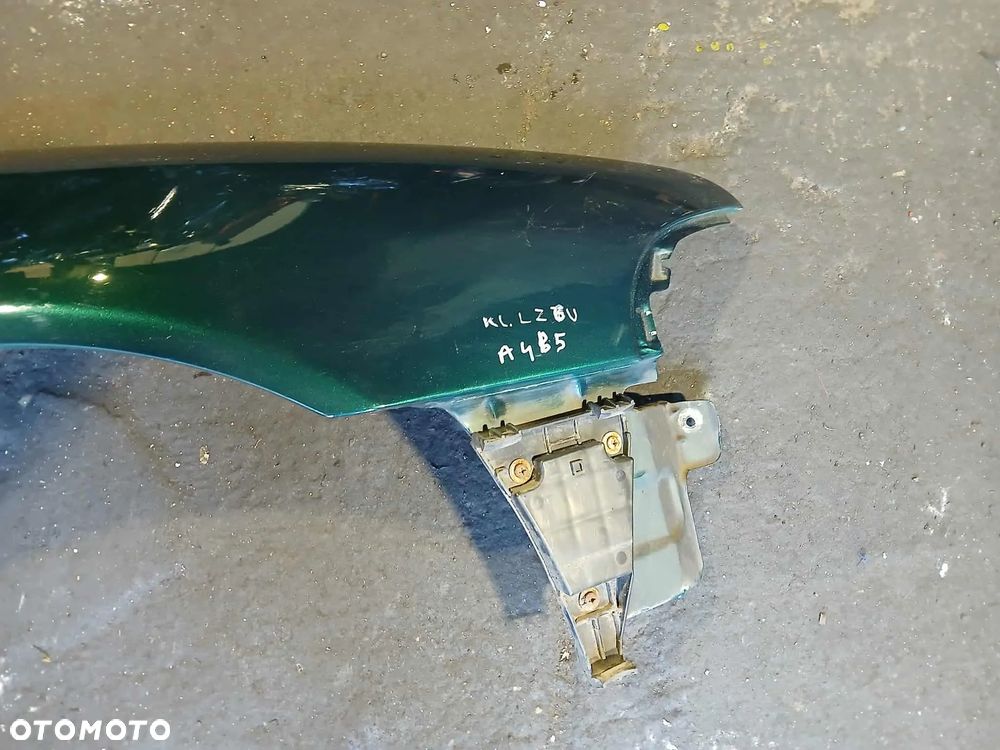 Audi A4 B5 błotnik prawy - 3