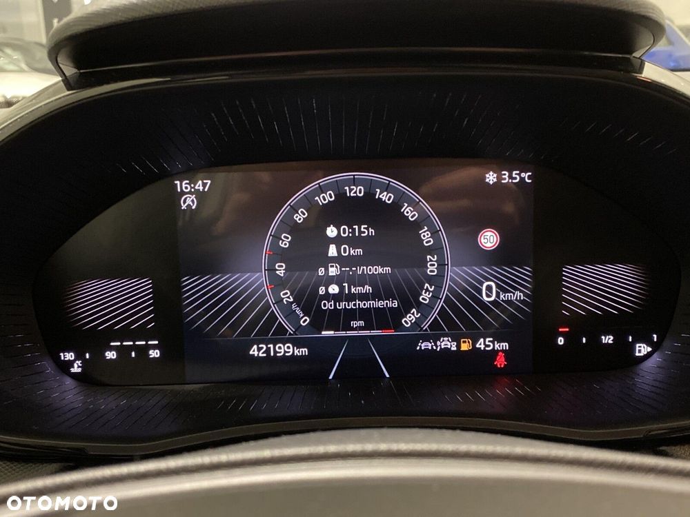 Skoda Fabia 1.0 Essence - 21