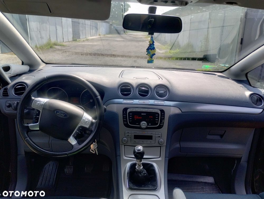 Ford S-Max - 8