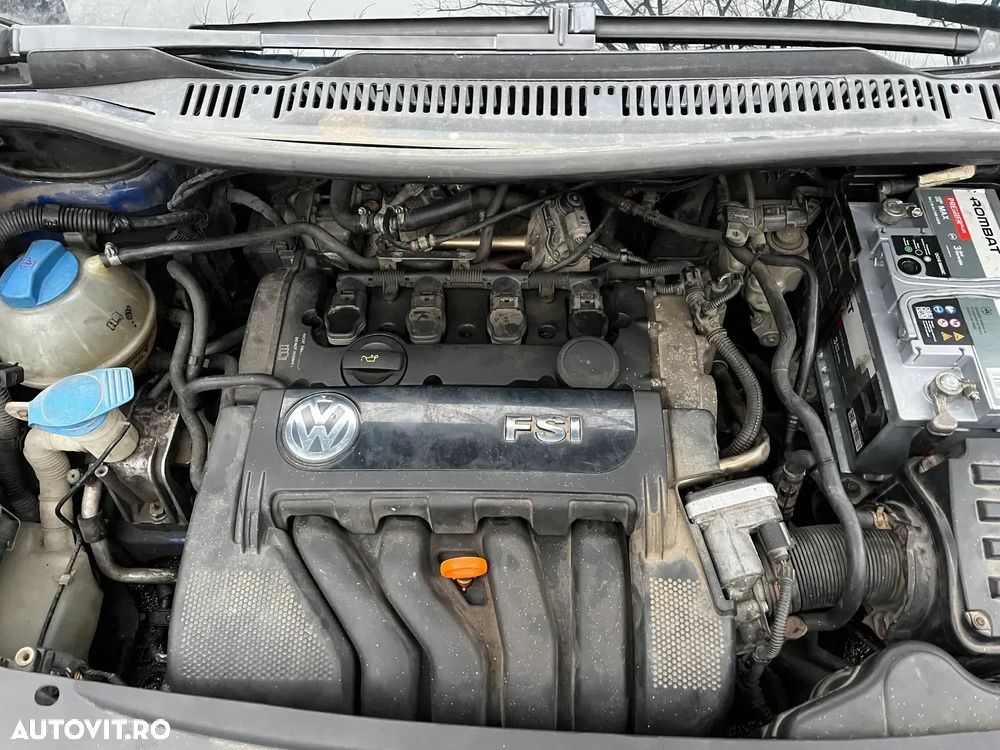 Dezmembrez VW Volkswagen Touran 2006 albastru 2.0 FSI BLX 110KW benzina - 8