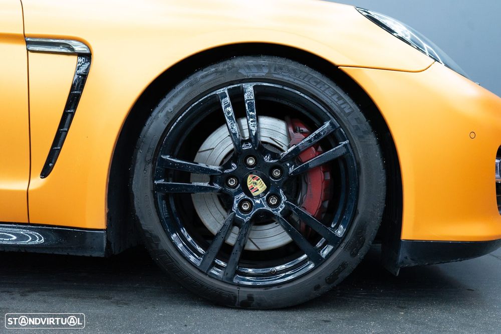 Porsche Panamera Turbo PDK - 12