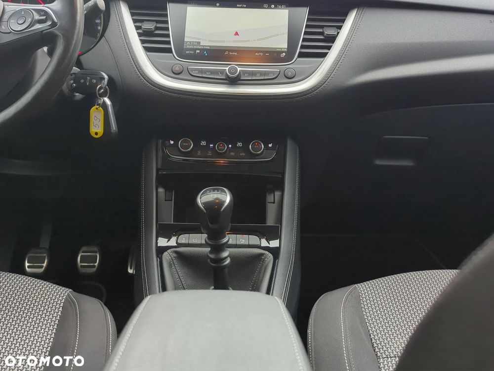 Opel Grandland X 1.2 T GPF Innovation S&S - 23