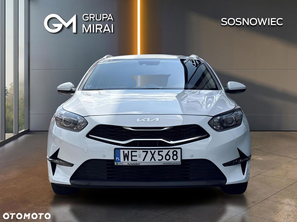Kia Ceed - 8