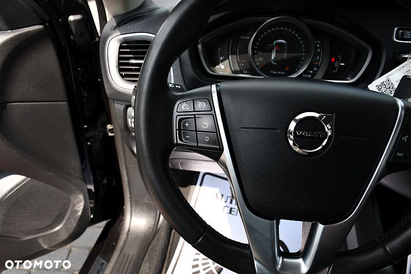 Volvo V40 T3 Momentum - 17