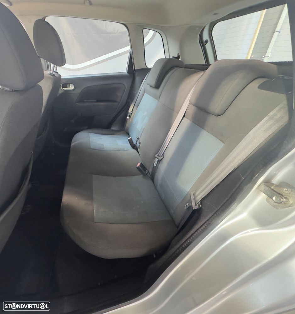 Ford Fiesta 1.25 Ghia - 13