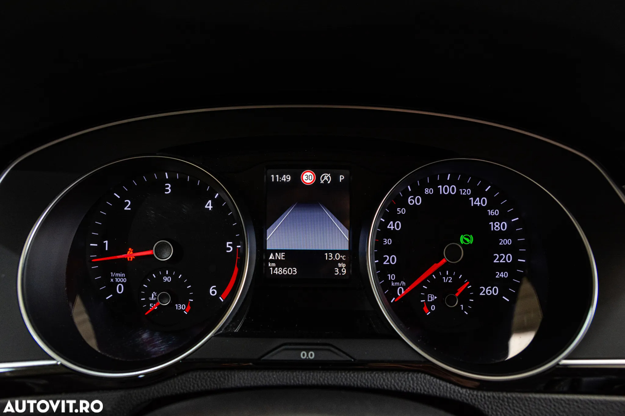 Volkswagen Passat 2.0 TDI DSG Comfortline - 23