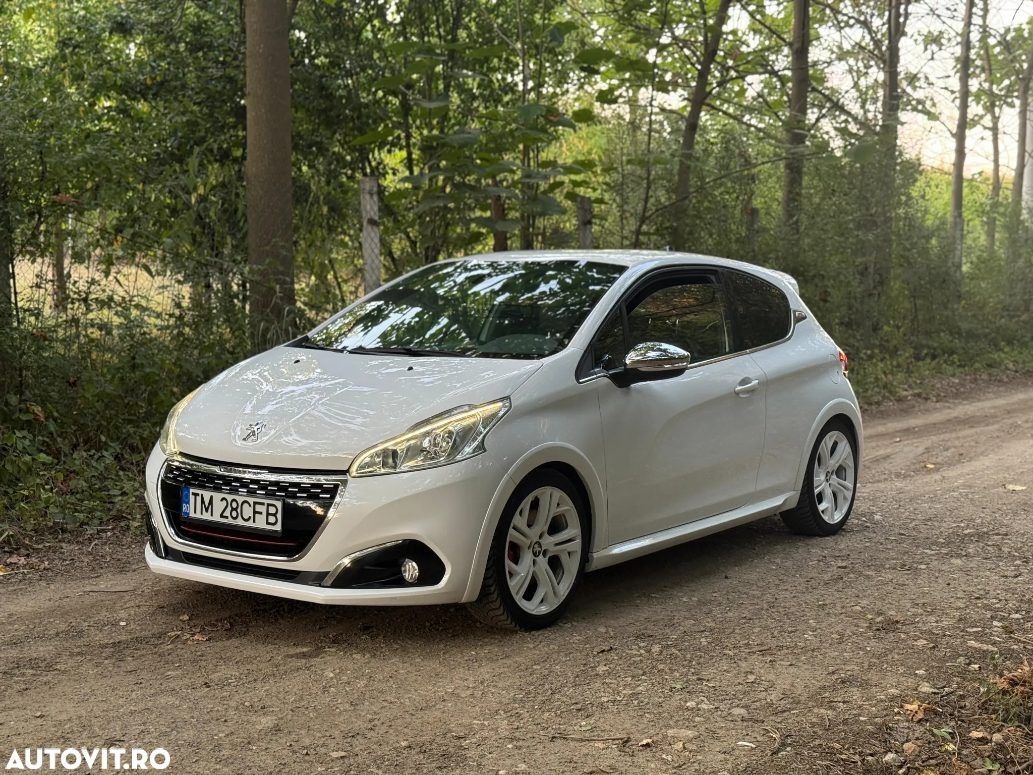 Peugeot 208 GTi 1.6 L THP - 3