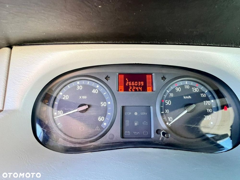Renault Trafic - 28