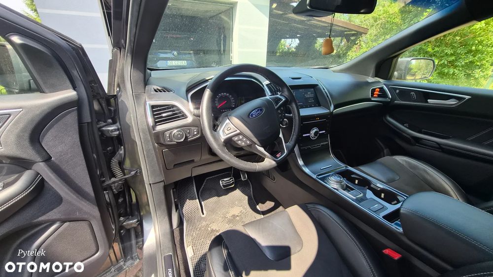 Ford Edge - 16