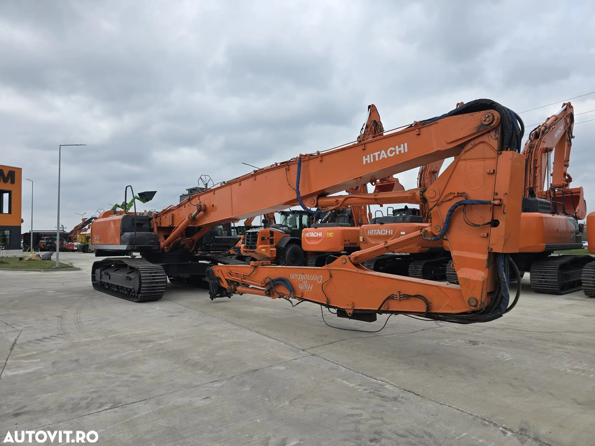 Hitachi EXCAVATOR PETRU DEMOLARI brate la 21m, 37t, 3 brate, cupla rapida, inst picon, inst rotire, 8.209h, ZX350-3, an 2006, senile 70% bune, AC, computer 96900 EUR+Tva - 3