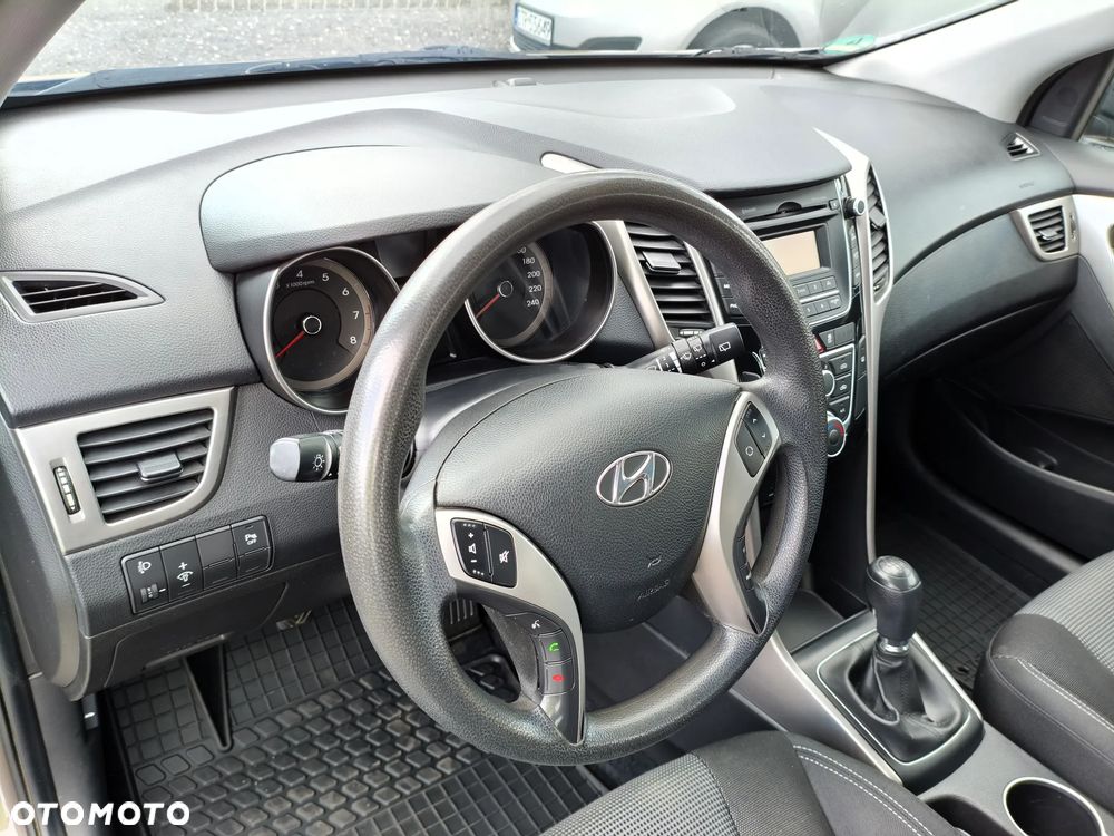Hyundai i30 i30cw 1.4 Classic - 15